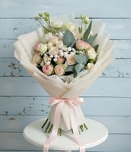 Букет цветов из:  Розы и Лизиантусы в Богандинском