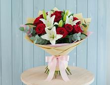 Букет цветов из:  Лилии и Розы в Богандинском