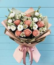 Букет цветов из:  Розы, Альстромерии и Лизиантусы в Богандинском