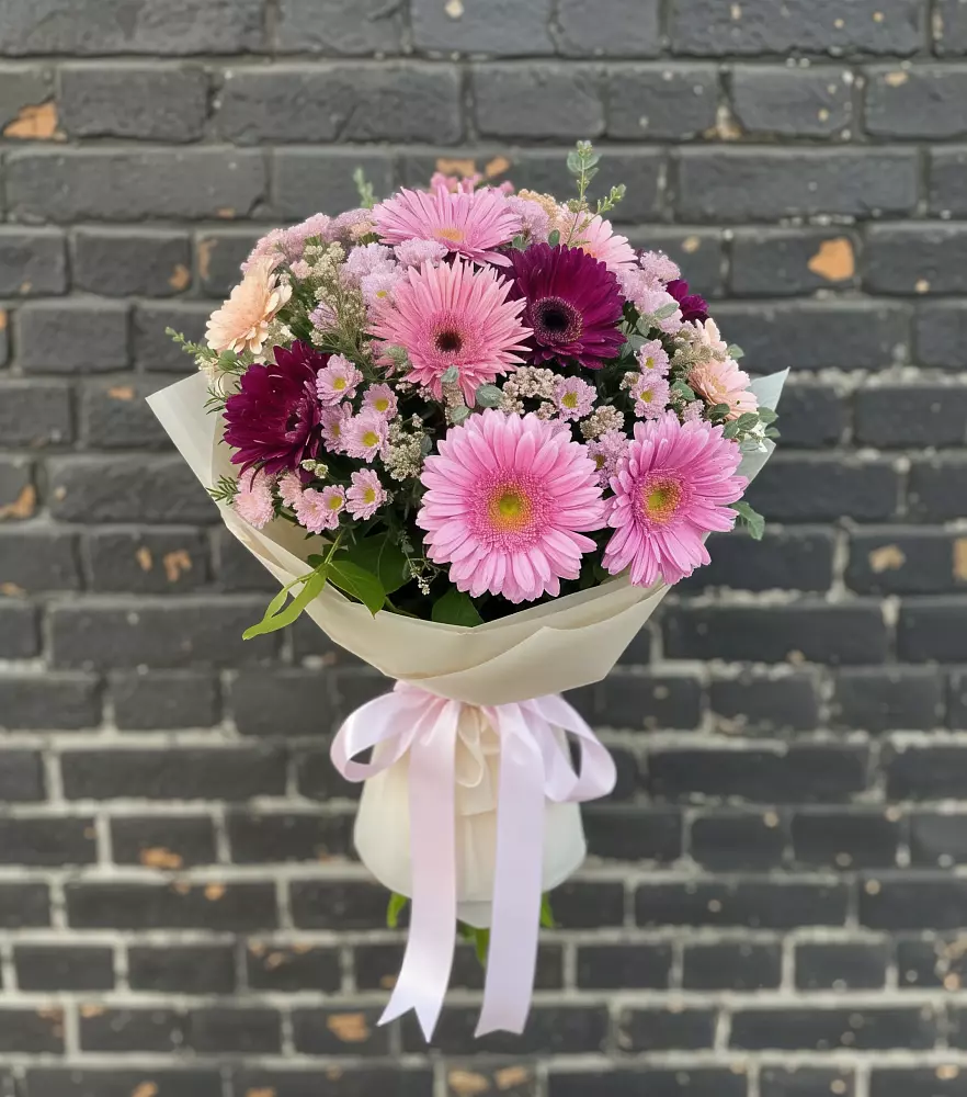 Букет цветов из: Герберы и Хризантемы в Богандинском