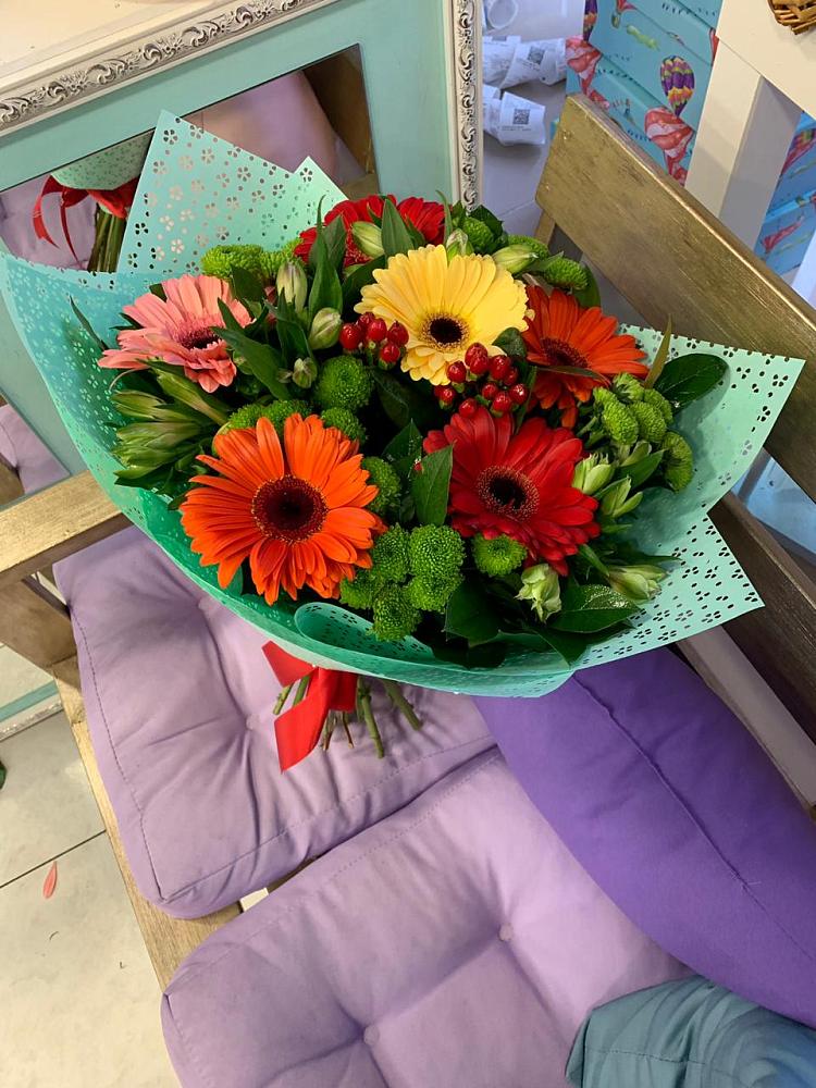 Букет цветов из: Герберы, Хризантемы и Альстромерии в Богандинском