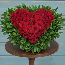 Цветочная композиция из Розы в виде сердца в Богандинском