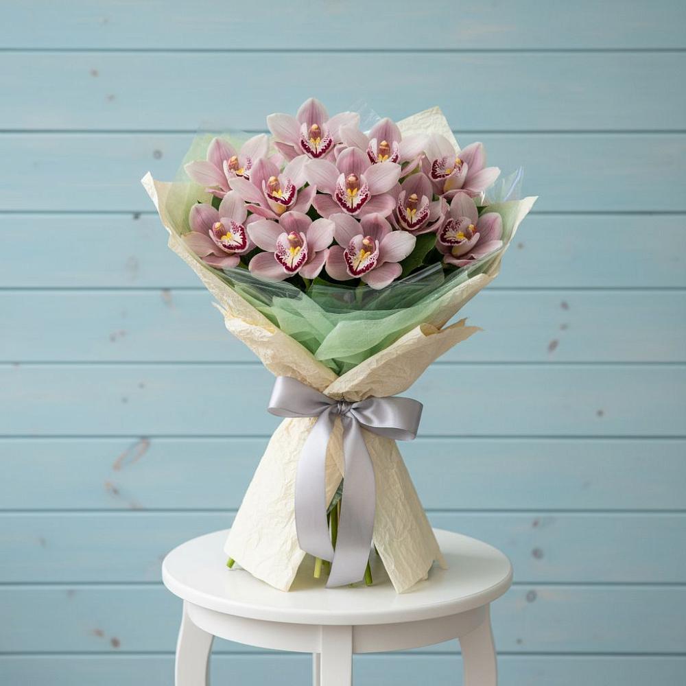 Букет цветов из: Орхидеи и Розы в Богандинском