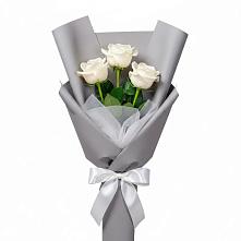 Букет 3 белые розы в Богандинском