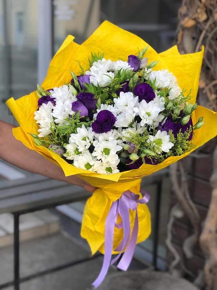 Букет цветов из: Ирисы, Хризантемы и Ромашки в Богандинском
