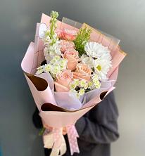 Букет цветов из:  Хризантемы и Розы в Богандинском