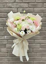 Букет цветов из:  Гвоздики, Розы, Лизиантусы и Хризантемы в Богандинском