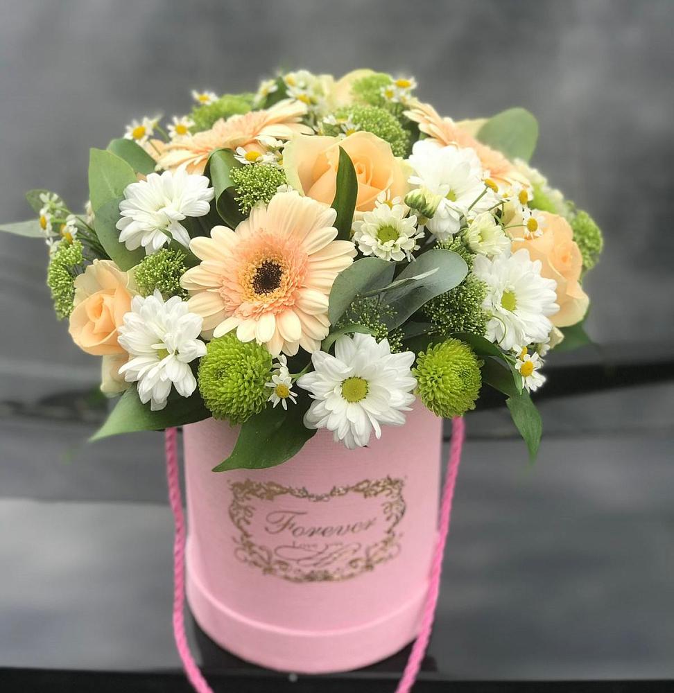 Цветочная композиция из Розы, Герберы и Хризантемы в шляпной коробке в Богандинском